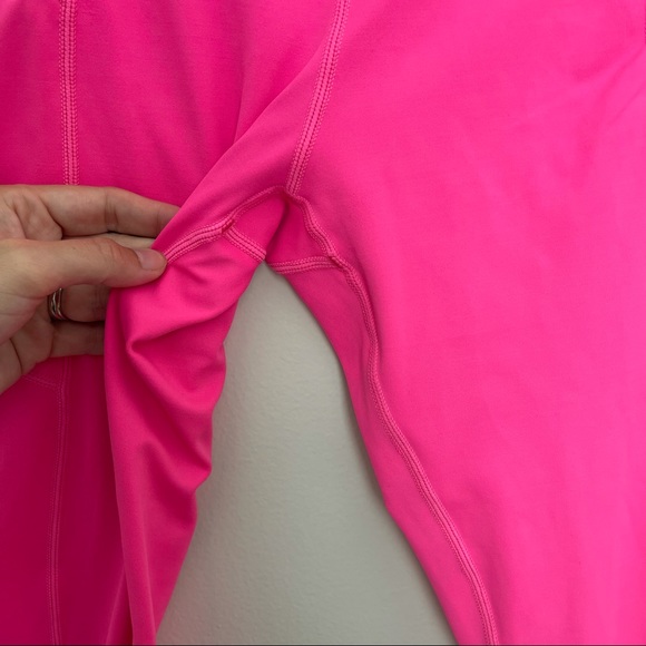 ZYIA- Light n Tight Zipper Pocket Crop Legging - Picture 6 of 9